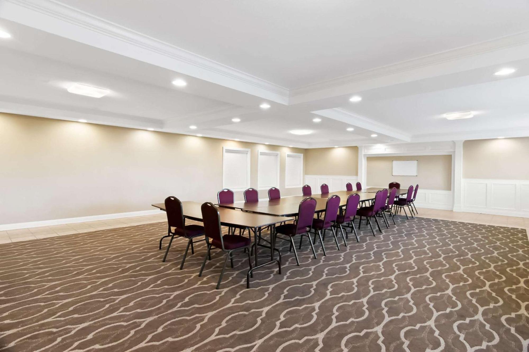 Comfort Inn Hebron-Lowell Area Dinwiddie Екстериор снимка