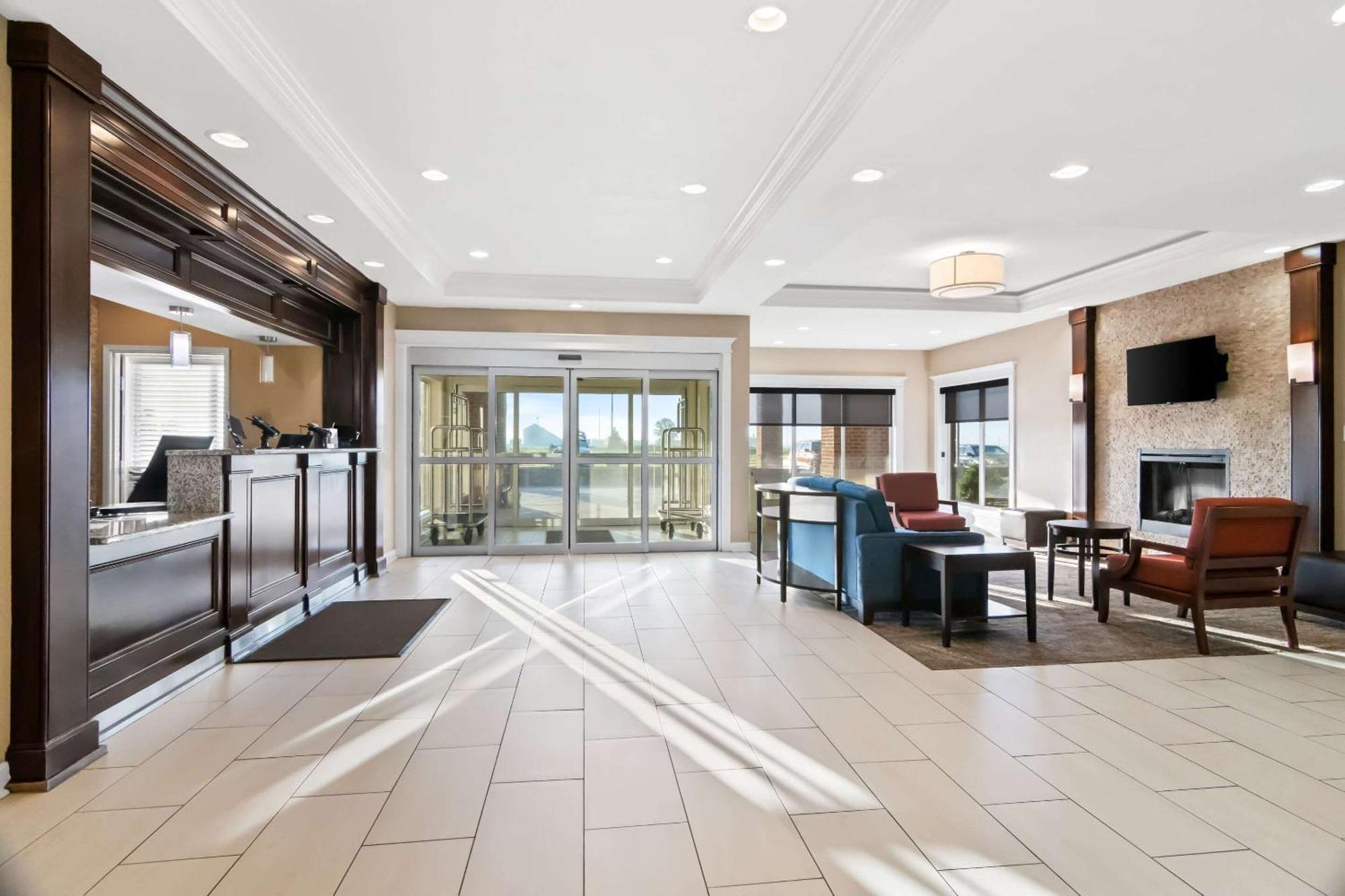 Comfort Inn Hebron-Lowell Area Dinwiddie Екстериор снимка